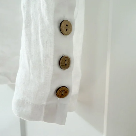 100% Linen Top with Side Buttons - Picture 3 of 6